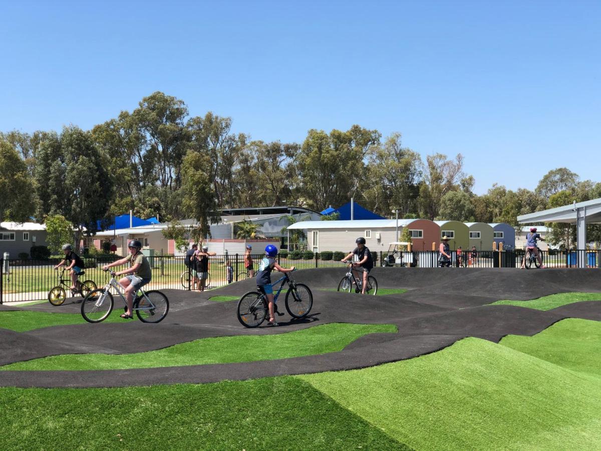 Big4 Deniliquin Holiday Park Exterior photo
