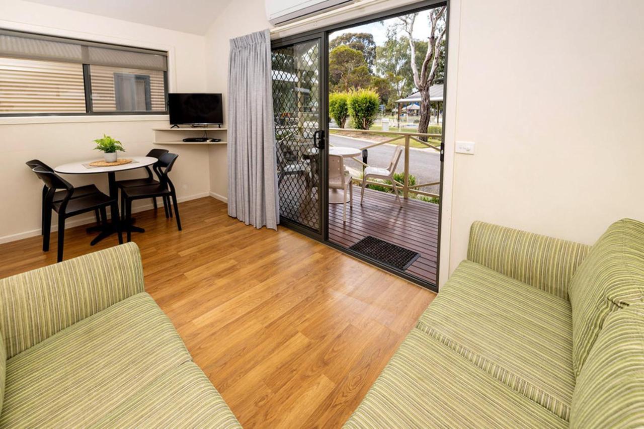 Big4 Deniliquin Holiday Park Exterior photo