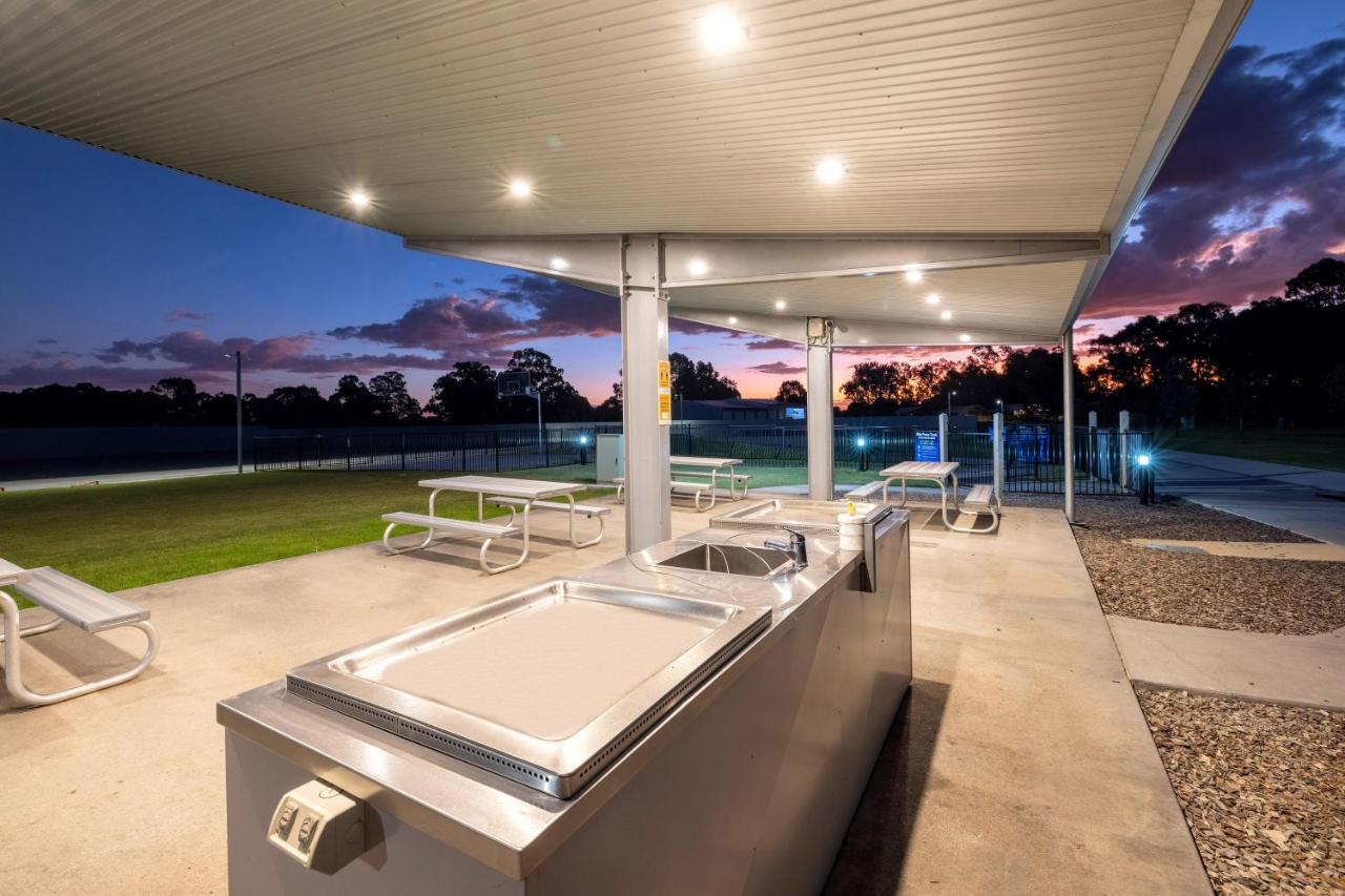 Big4 Deniliquin Holiday Park Exterior photo