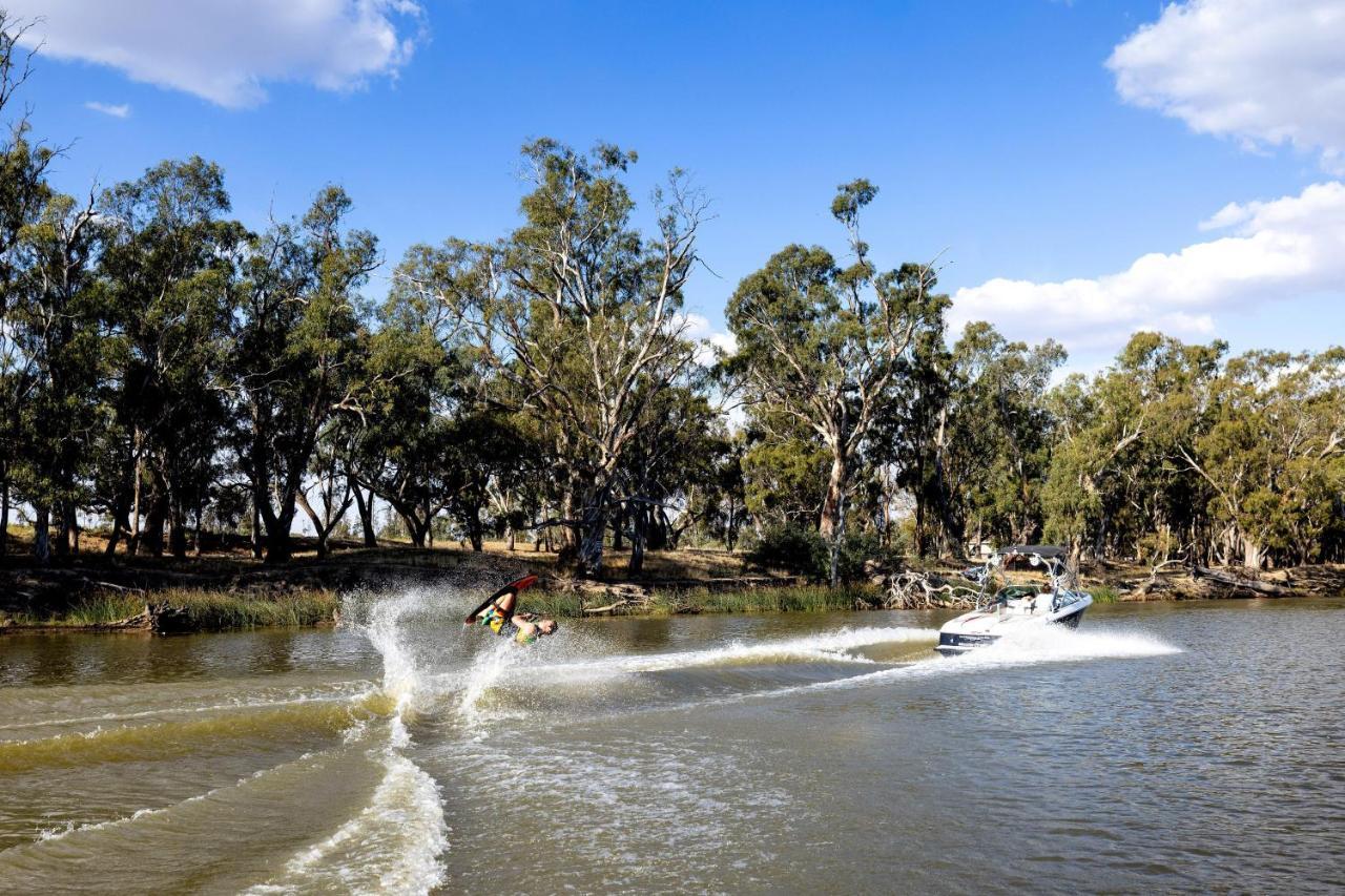 Big4 Deniliquin Holiday Park Exterior photo