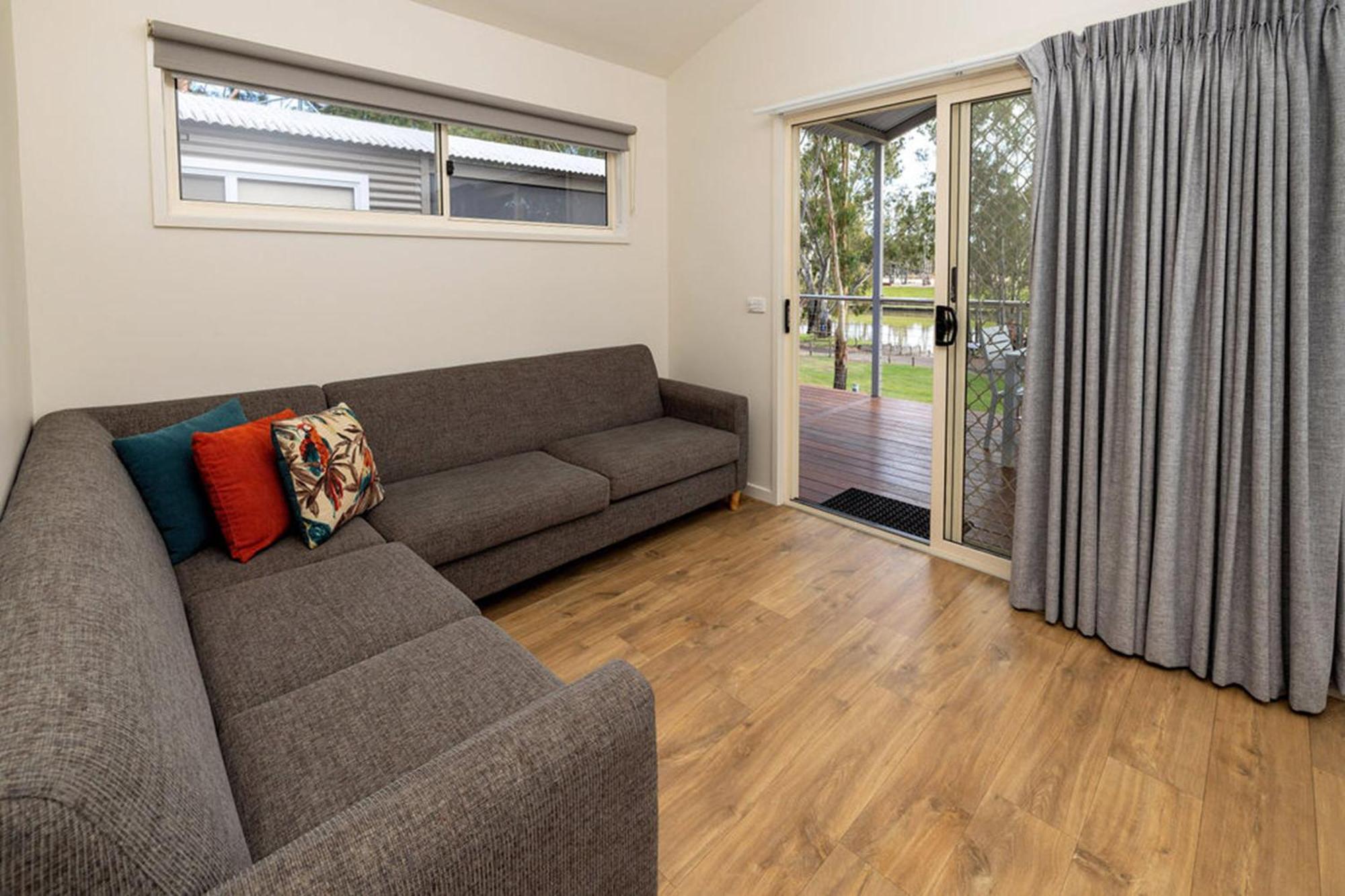 Big4 Deniliquin Holiday Park Room photo