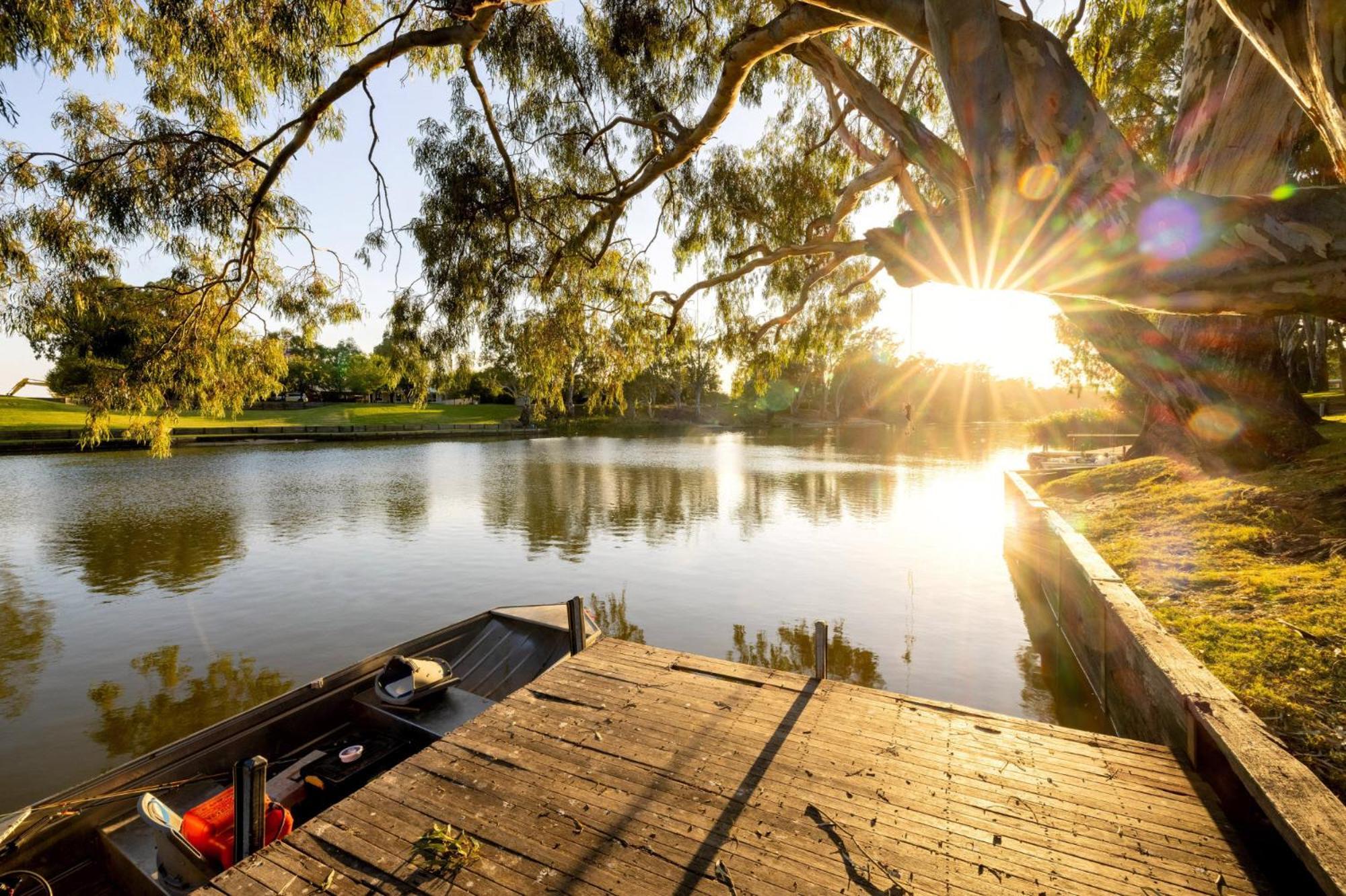 Big4 Deniliquin Holiday Park Exterior photo