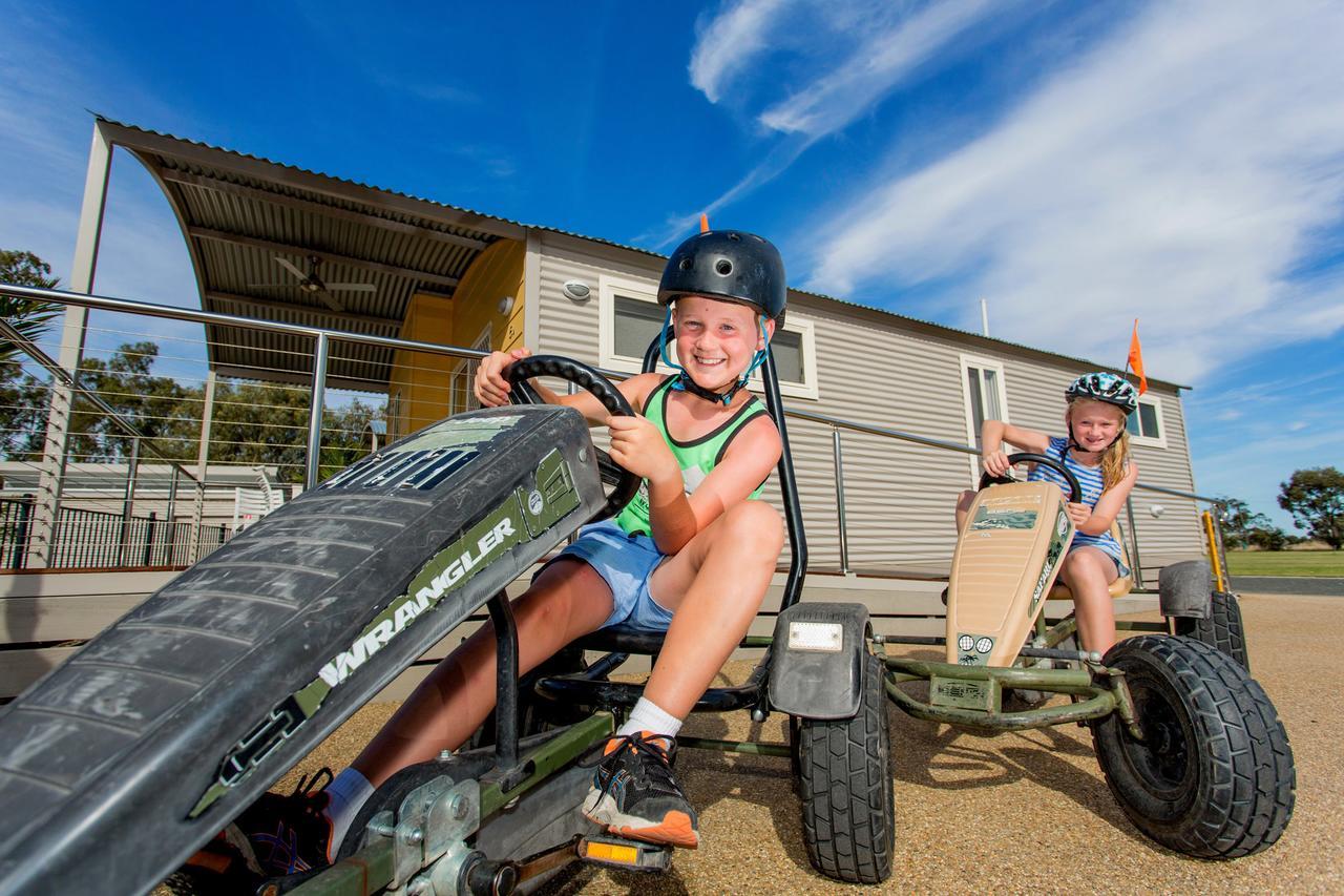Big4 Deniliquin Holiday Park Exterior photo