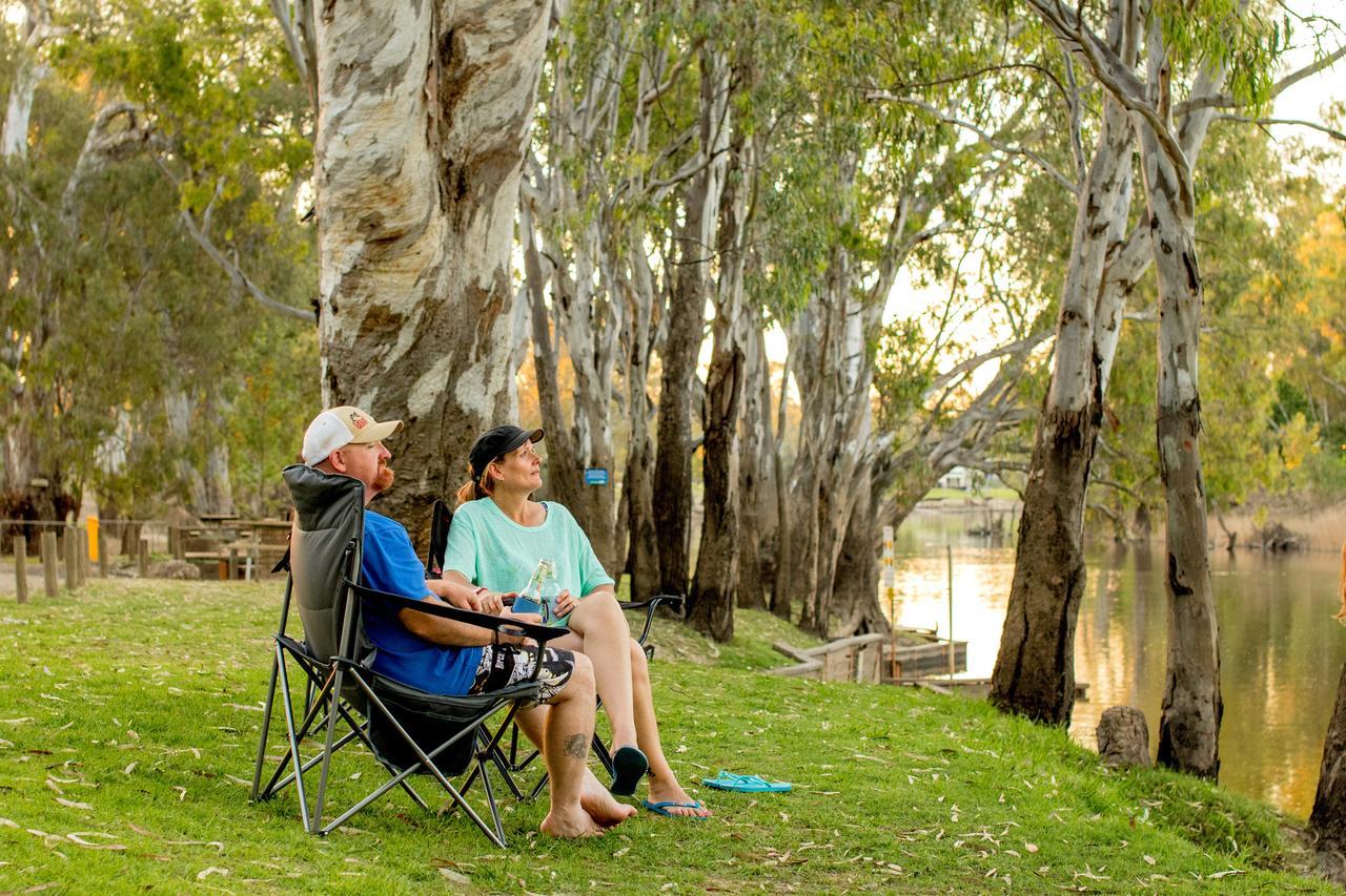 Big4 Deniliquin Holiday Park Exterior photo